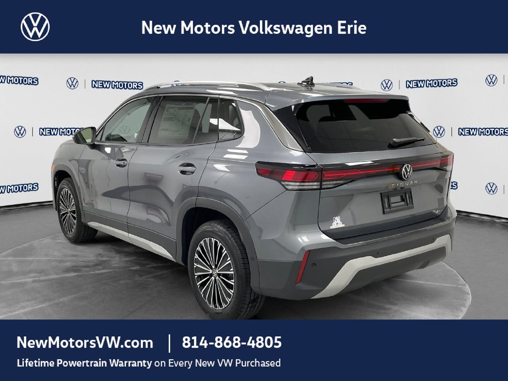 2026 Volkswagen Tiguan photo 2 of 13