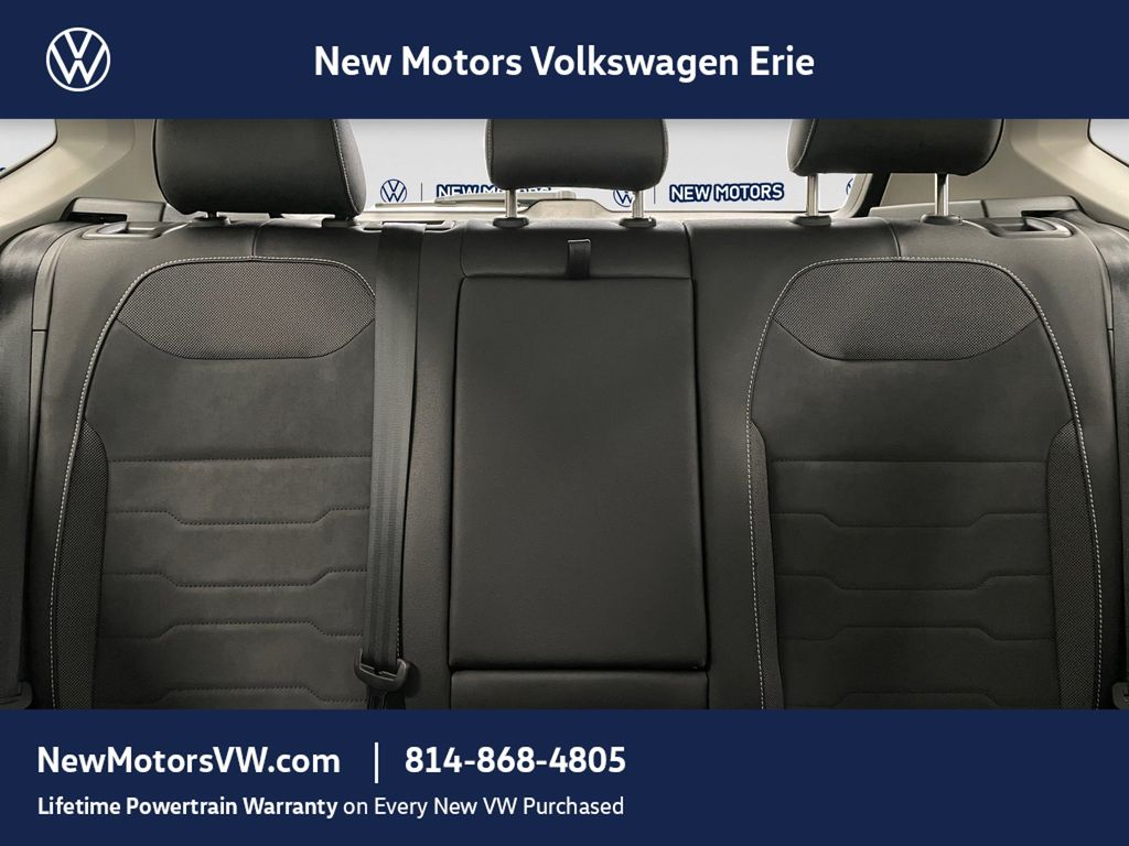 2026 Volkswagen Taos photo 11 of 13
