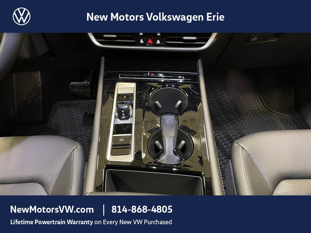 2026 Volkswagen Atlas SE w/Technology Opal White Pearl at New Motors