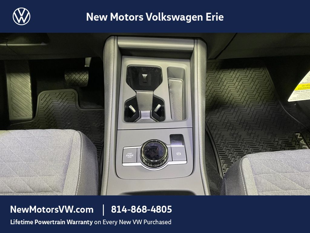 2026 Volkswagen Tiguan photo 9 of 13