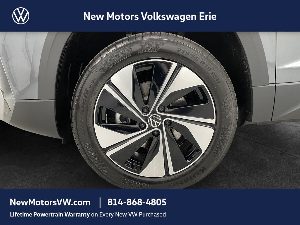 2026 Volkswagen Taos photo 12 of 13