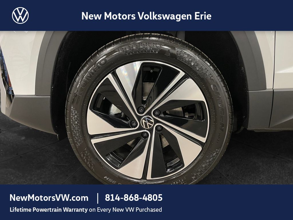 2026 Volkswagen Taos 1.5T SE Pure White at New Motors
