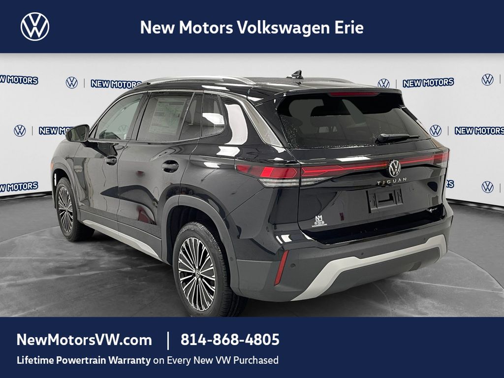 2026 Volkswagen Tiguan photo 2 of 13
