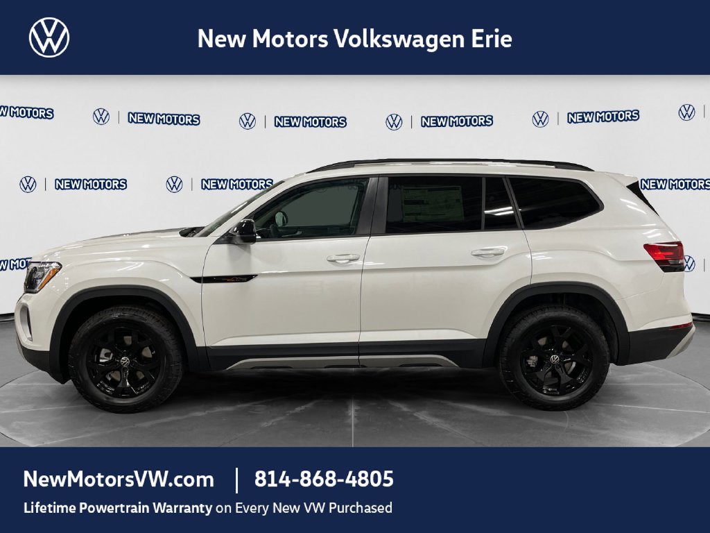 2026 Volkswagen Atlas photo 2 of 15