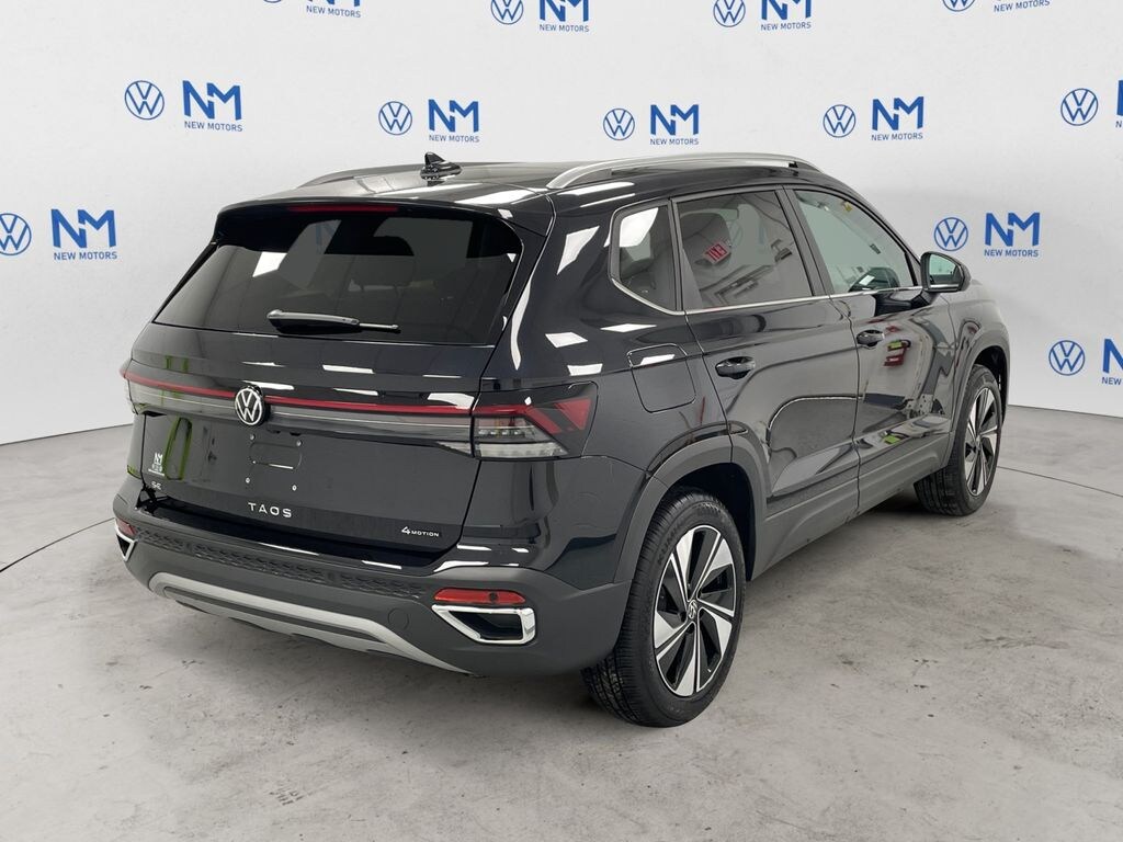 New 2025 Volkswagen Taos 1.5T SE SUV
