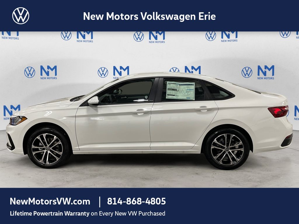 2026 Volkswagen Jetta Sport - Photo 2