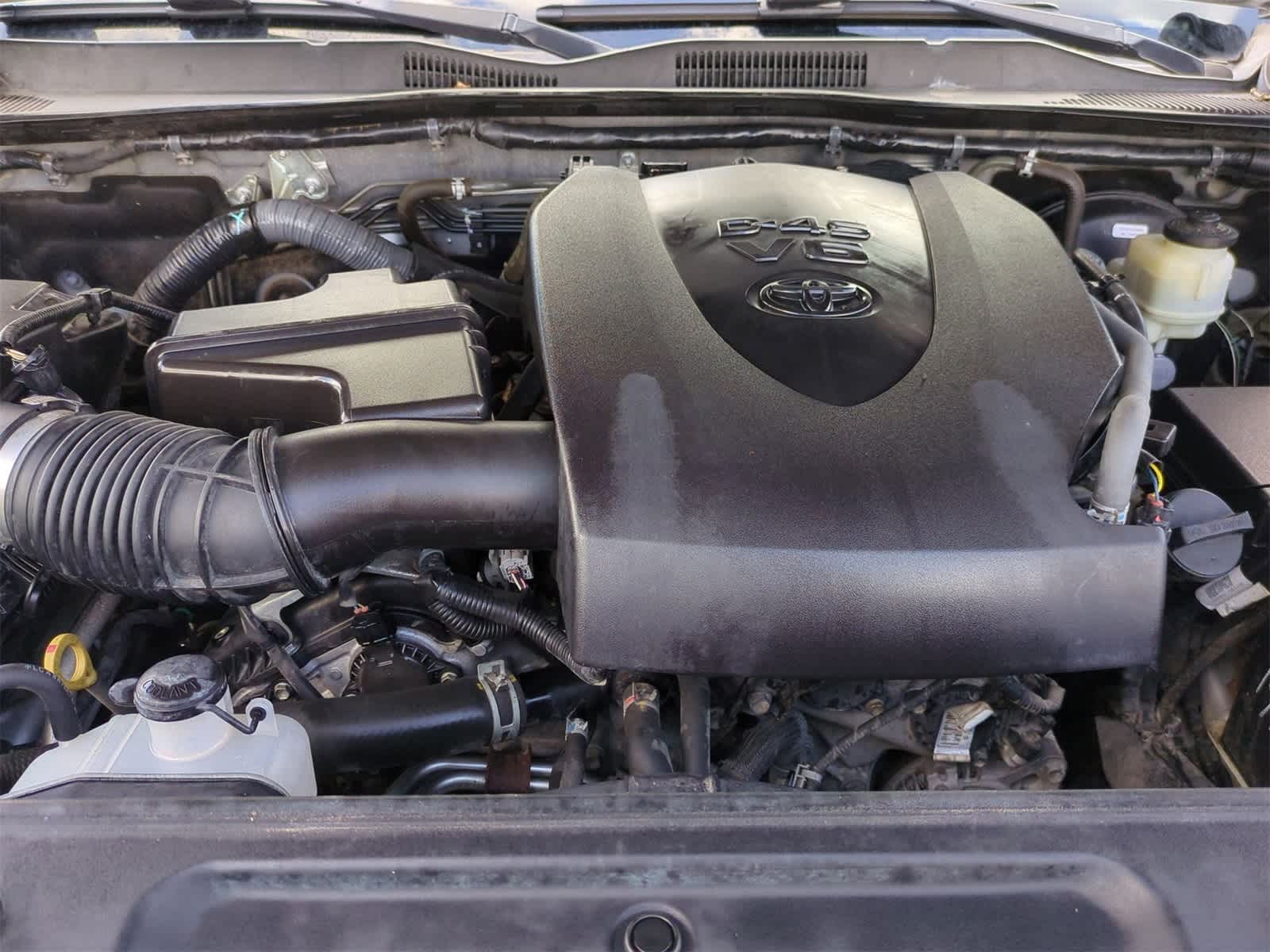 Thumbnail: 2016 Toyota Tacoma - 28