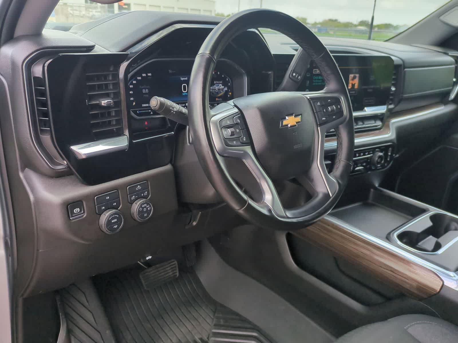 Thumbnail: 2025 Chevrolet Silverado 2500 - 10
