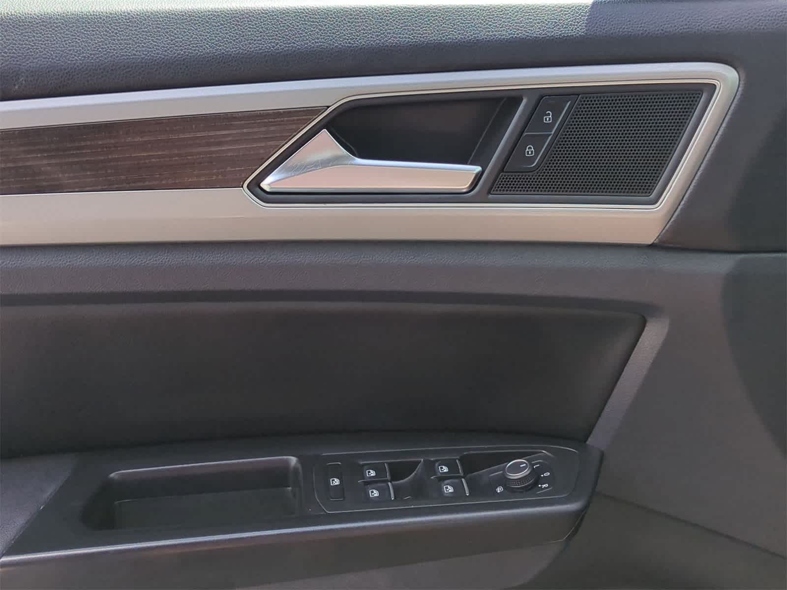 Thumbnail: 2019 Volkswagen Atlas - 22