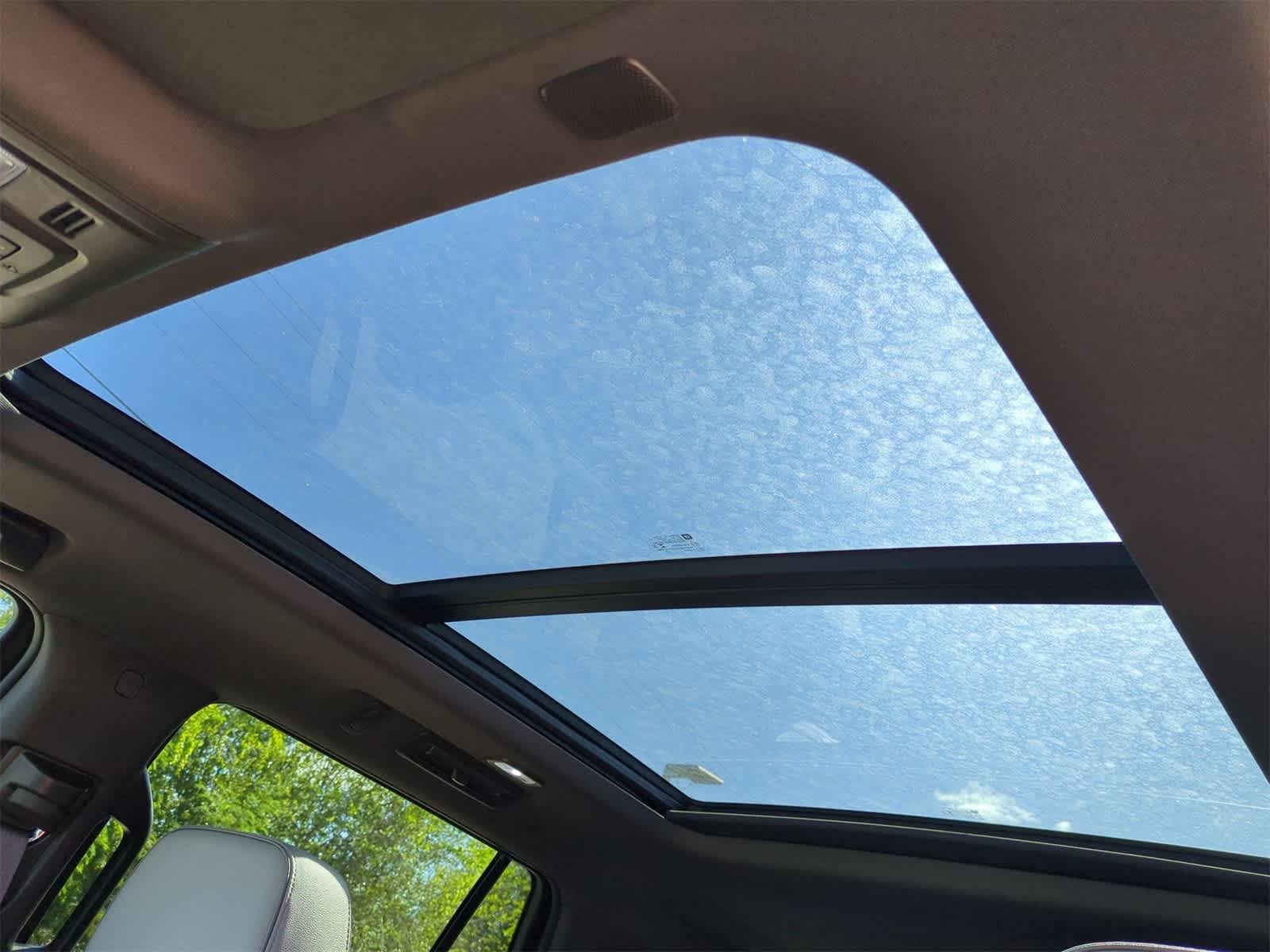 Thumbnail: 2023 GMC Yukon - 18