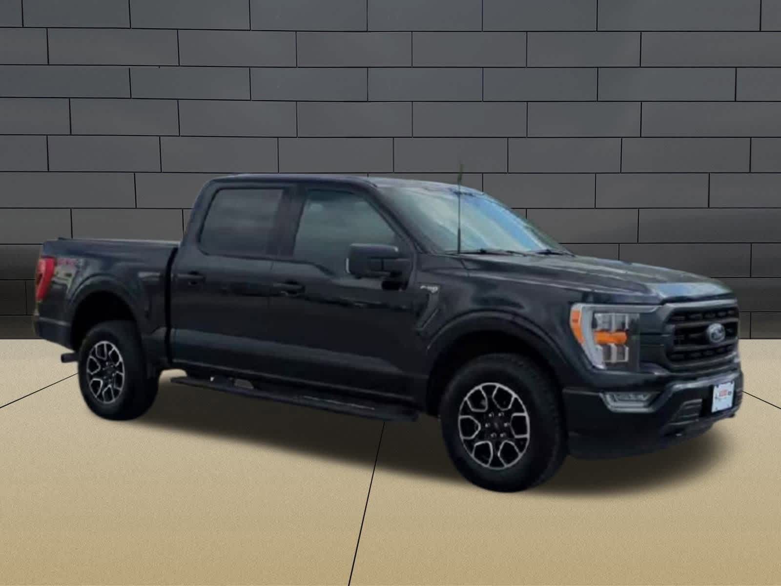 2021 Ford F-150 XLT photo 2