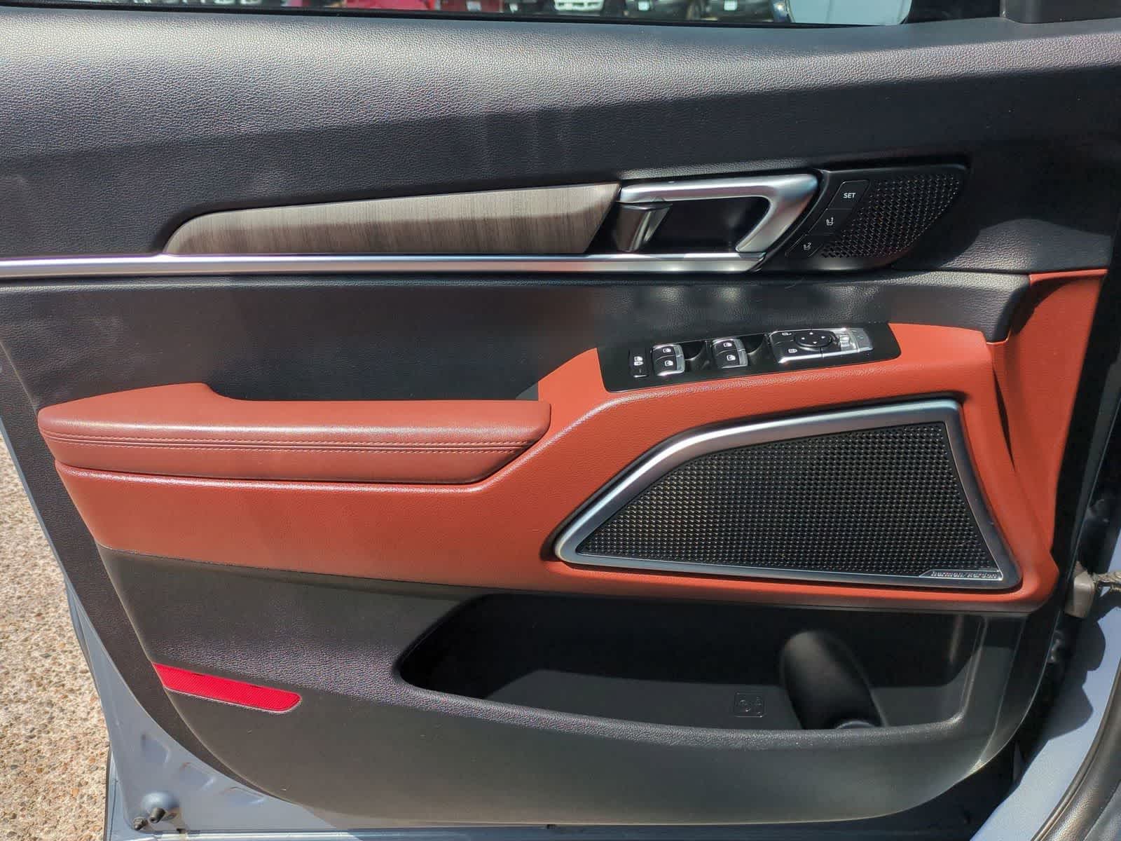 Thumbnail: 2023 Kia Telluride - 23