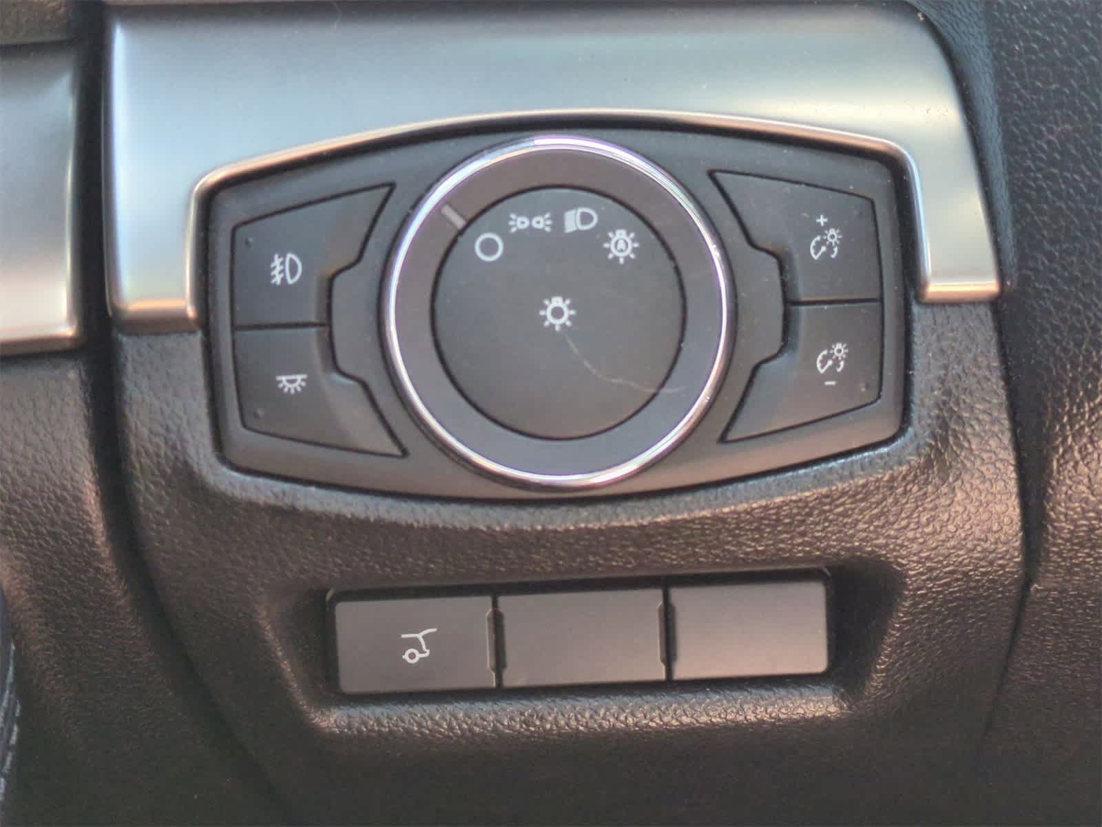 2019 Ford Explorer XLT 18