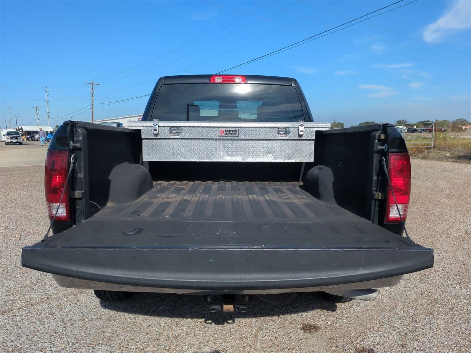 Thumbnail: 2019 RAM 1500 Classic - 23