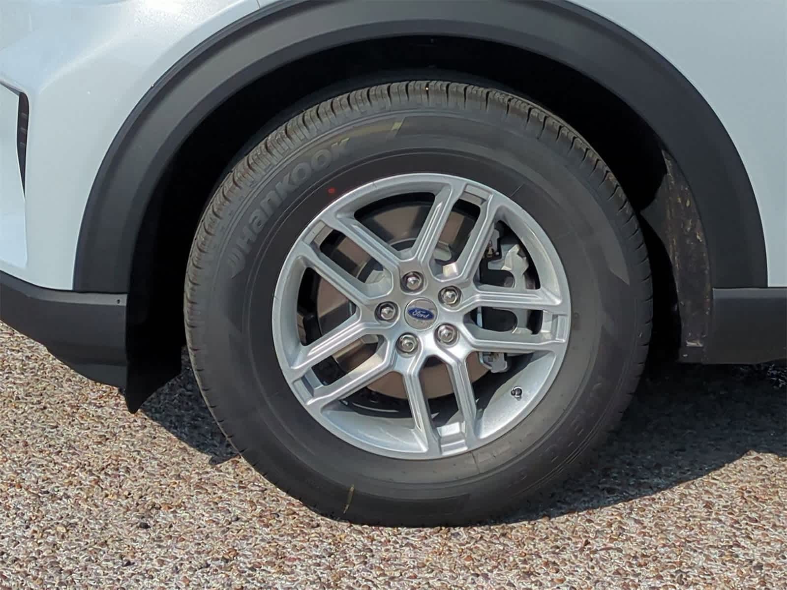 Thumbnail: 2026 Ford Explorer - 32