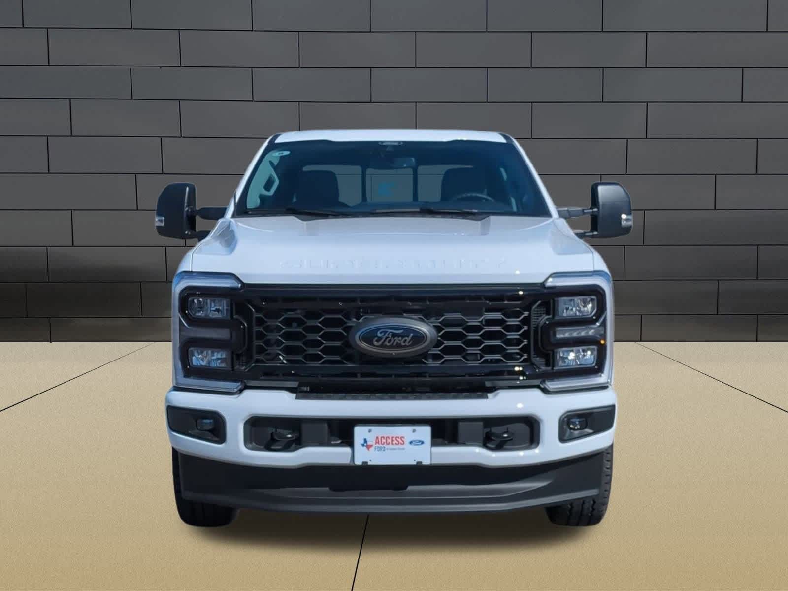 2025 Ford F-250 XLT photo 3