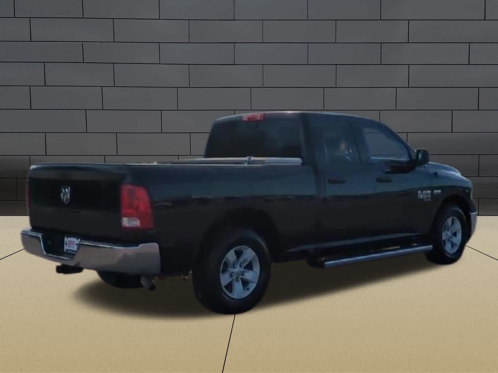 Thumbnail: 2019 RAM 1500 Classic - 8