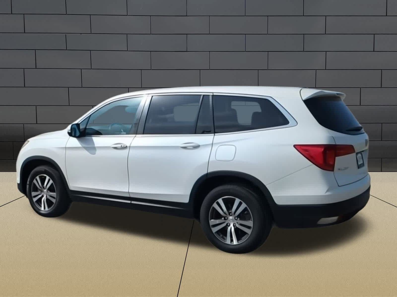 Thumbnail: 2018 Honda Pilot - 6