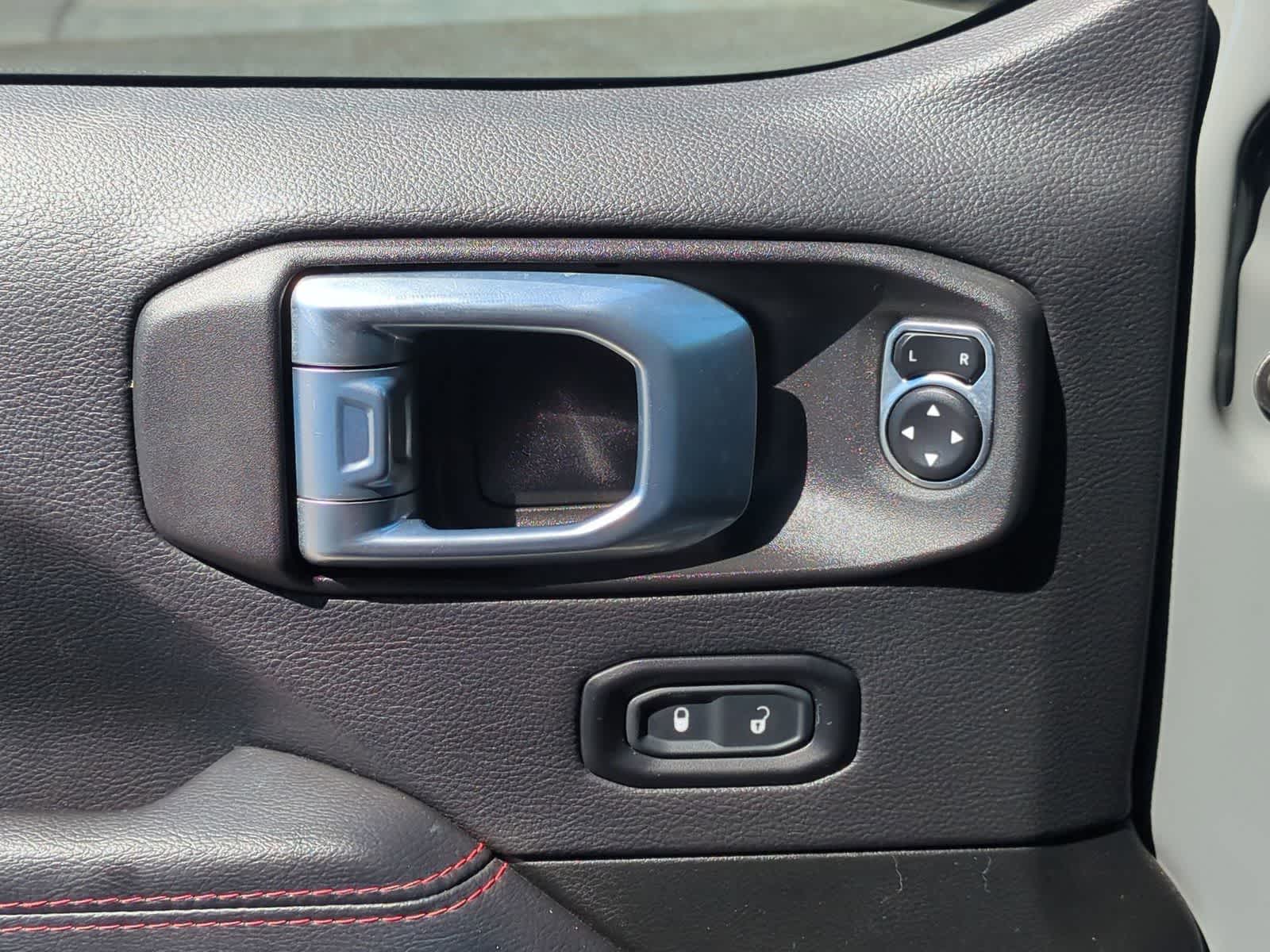 Thumbnail: 2022 Jeep Gladiator - 22