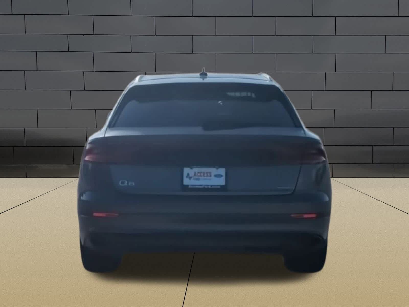 Thumbnail: 2019 Audi Q8 - 7