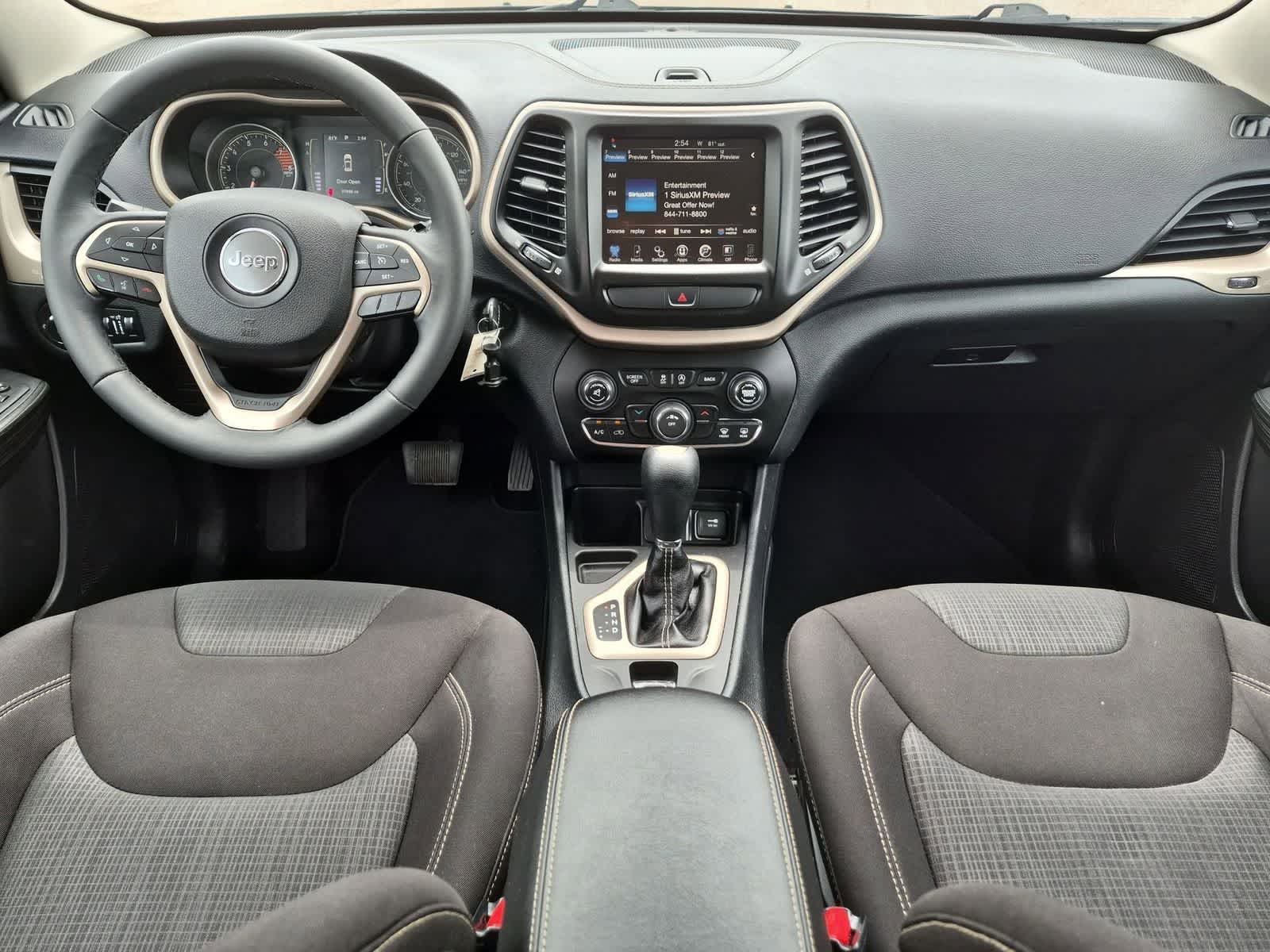 Thumbnail: 2016 Jeep Cherokee - 17