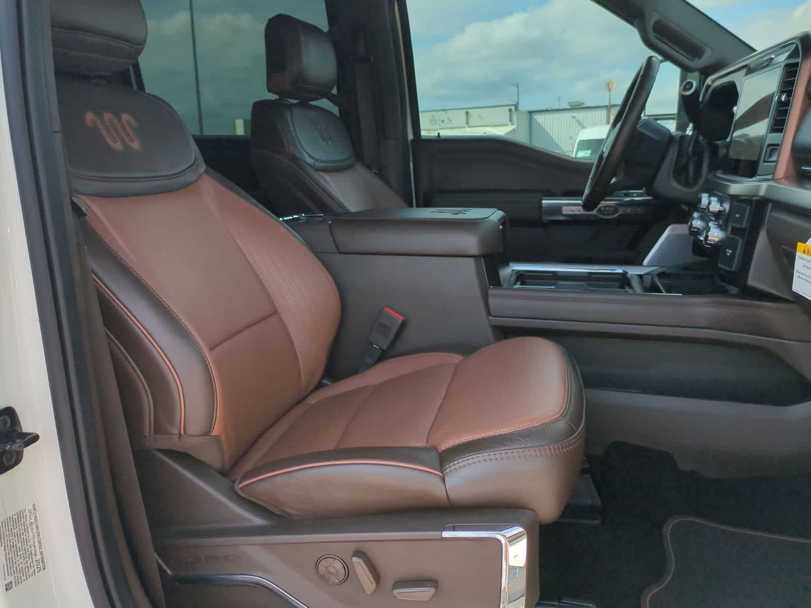 Thumbnail: 2025 Ford F-250 - 28