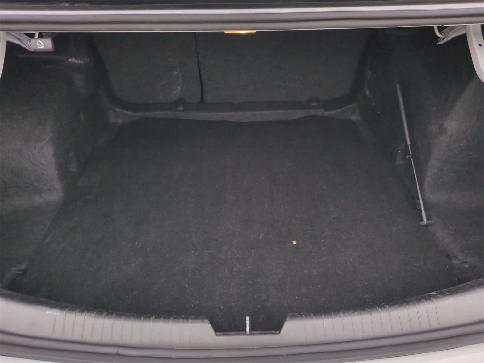 Thumbnail: 2023 Chevrolet Malibu - 24