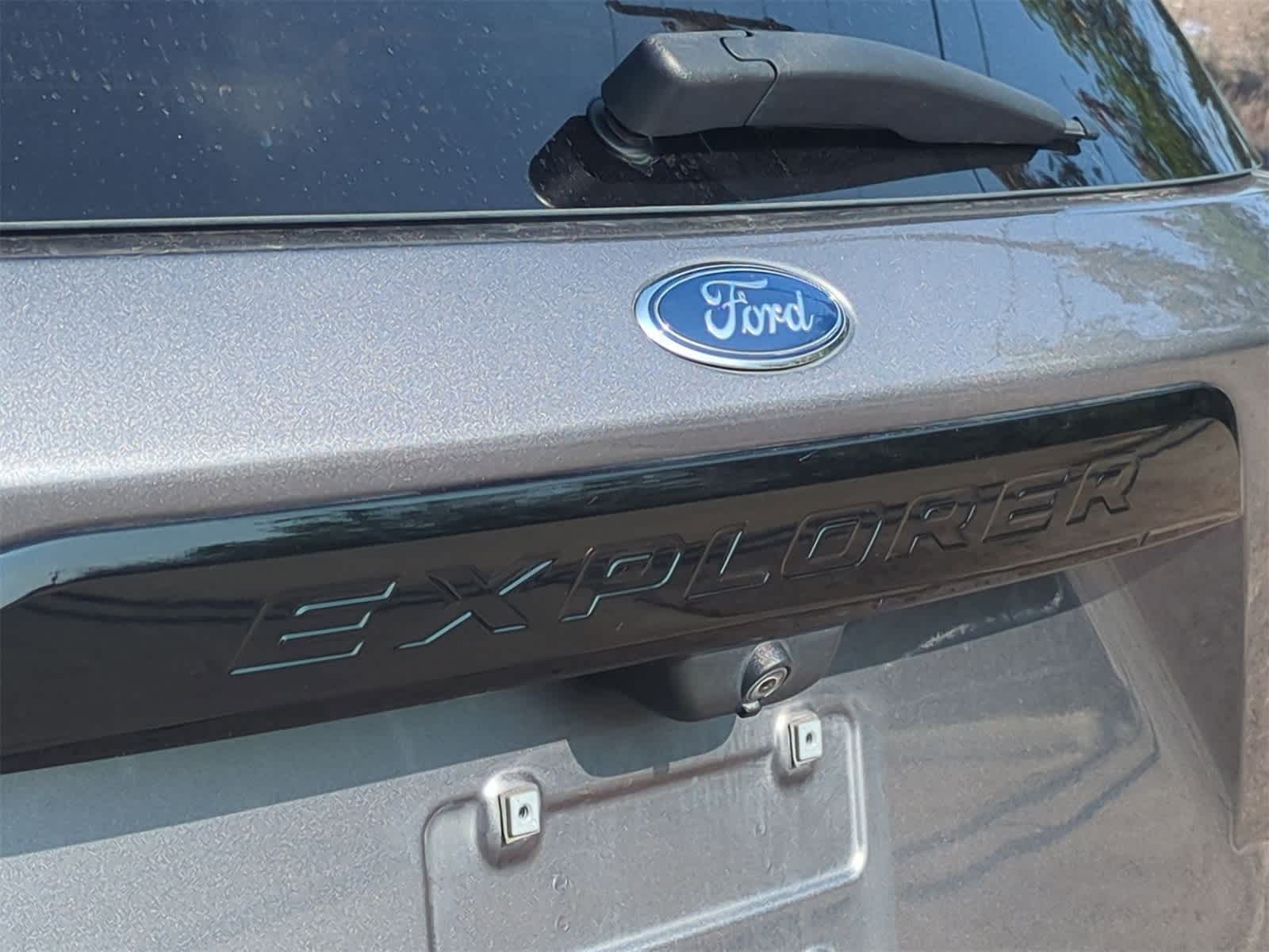 Thumbnail: 2022 Ford Explorer - 31