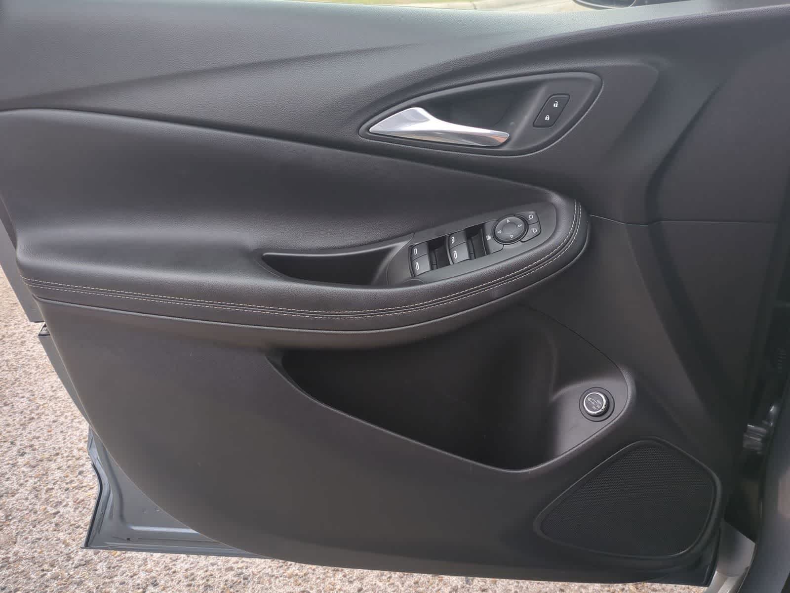 Thumbnail: 2022 Buick Encore GX - 22