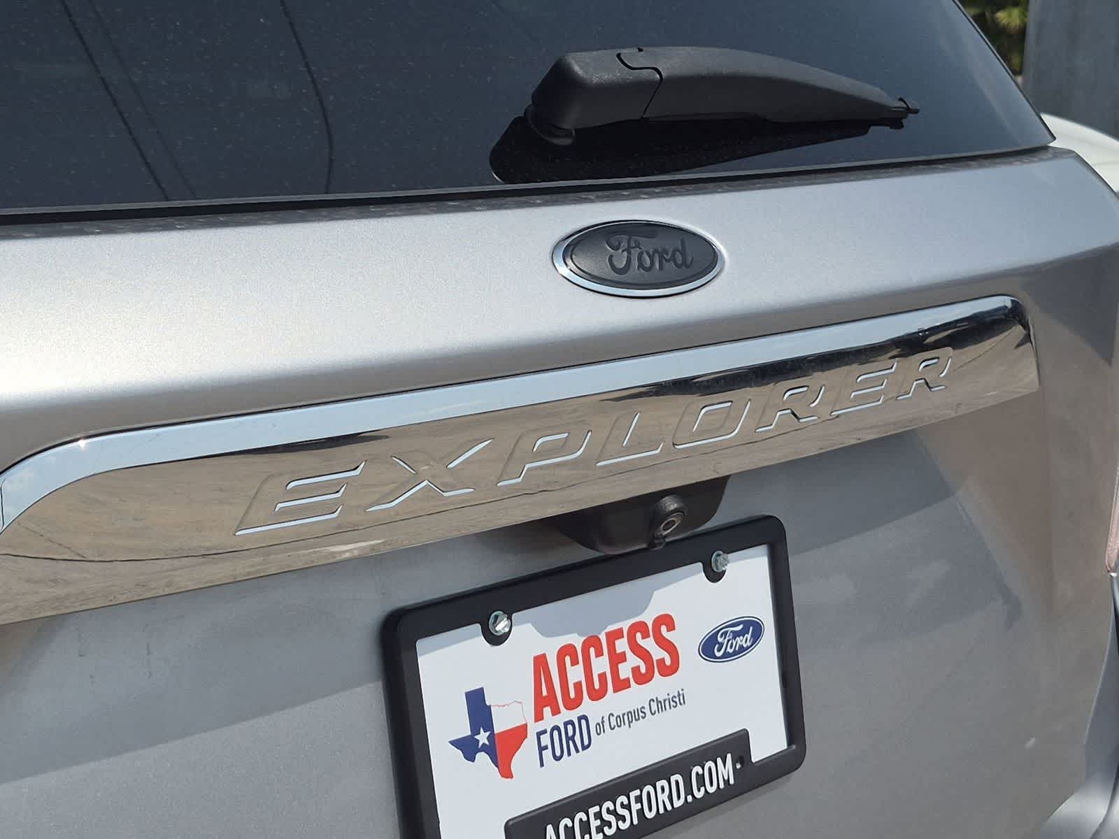 Thumbnail: 2022 Ford Explorer - 30