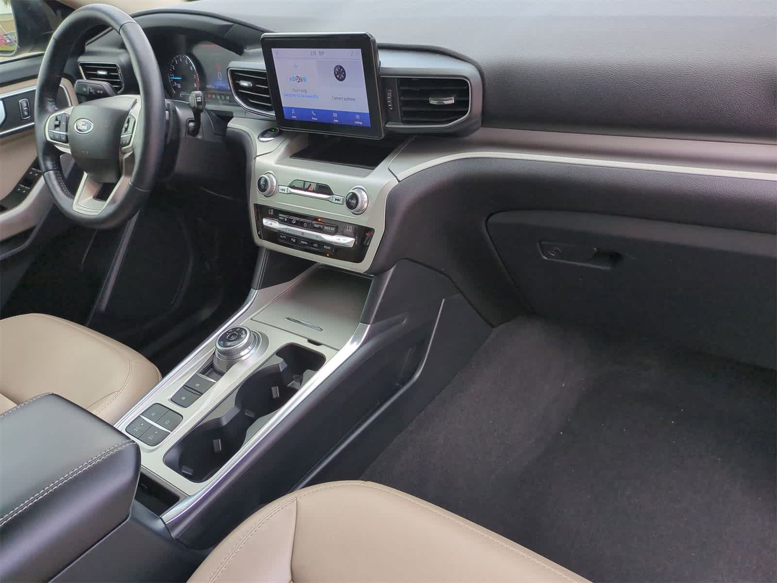 Thumbnail: 2021 Ford Explorer - 27