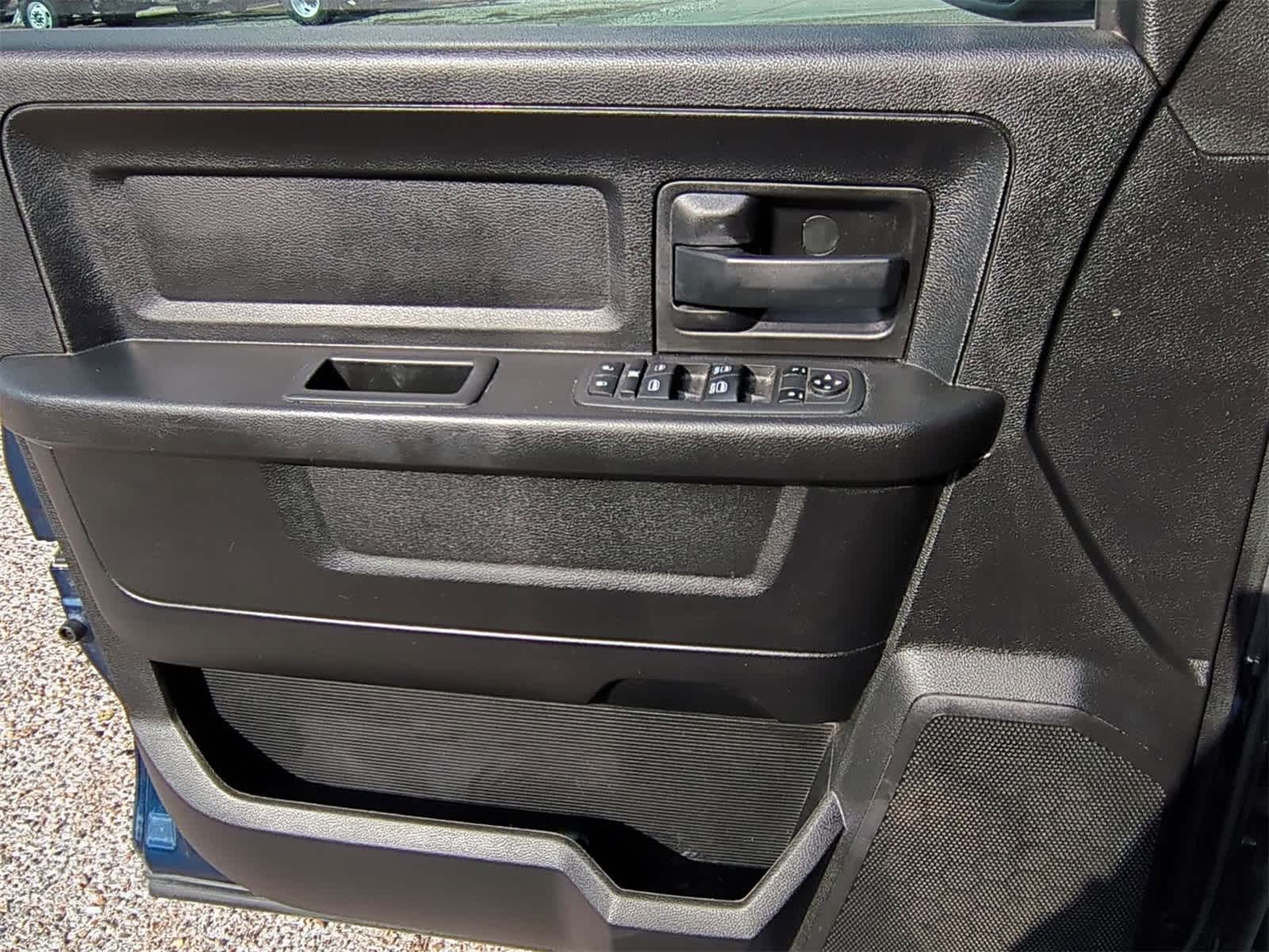 Thumbnail: 2020 RAM 1500 Classic - 20