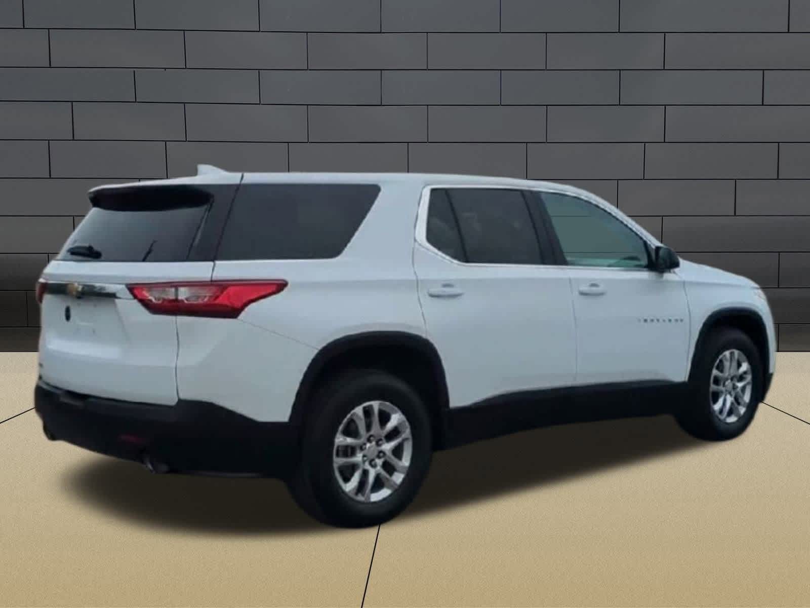 Thumbnail: 2019 Chevrolet Traverse - 8