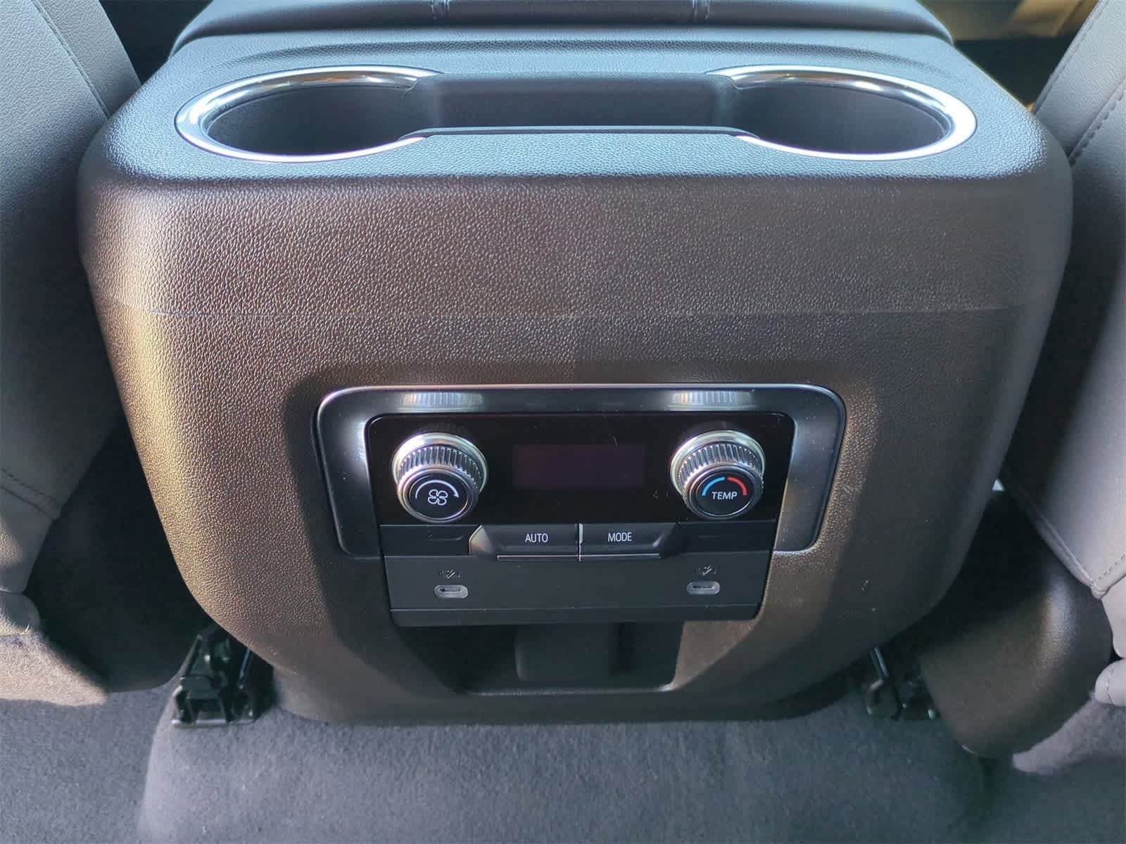 Thumbnail: 2023 GMC Yukon - 21