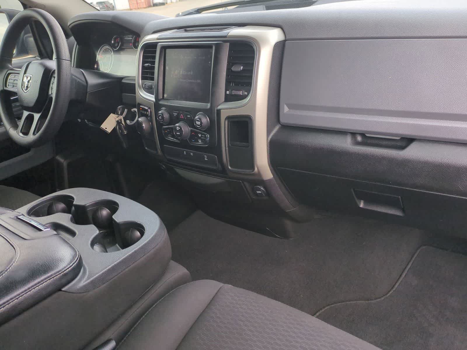 Thumbnail: 2020 RAM 1500 Classic - 26