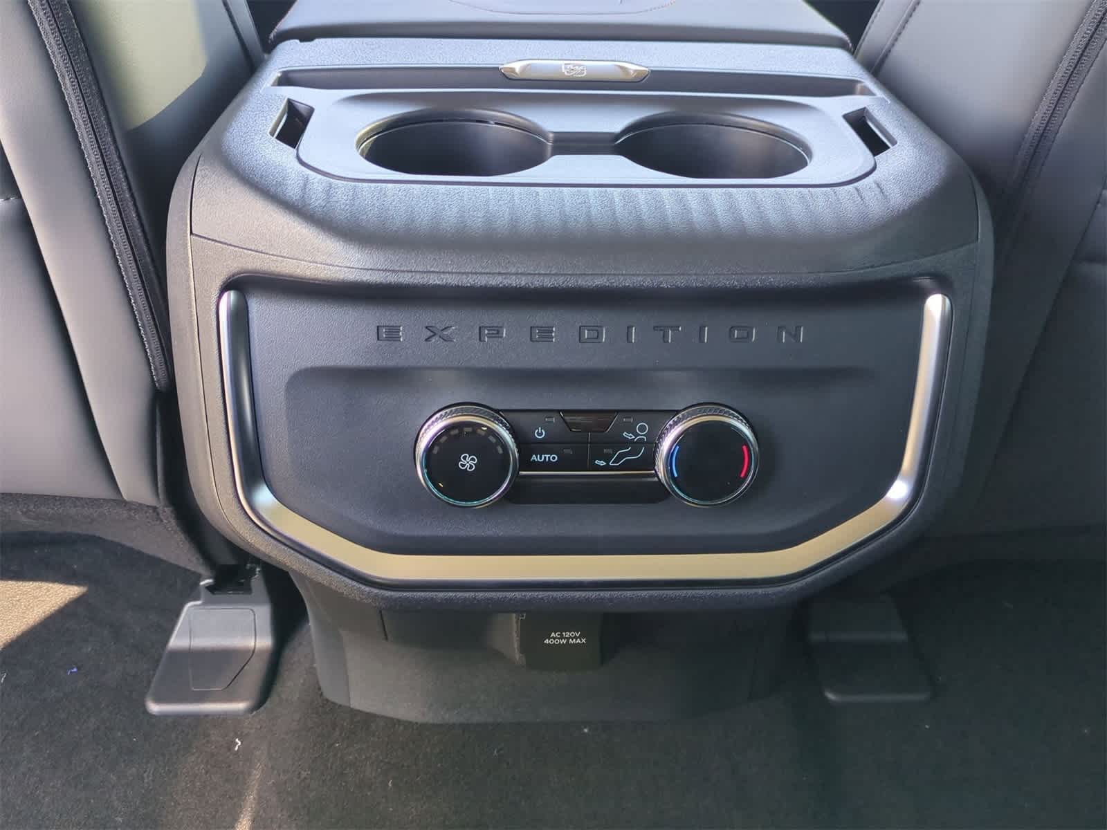 Thumbnail: 2025 Ford Expedition - 22