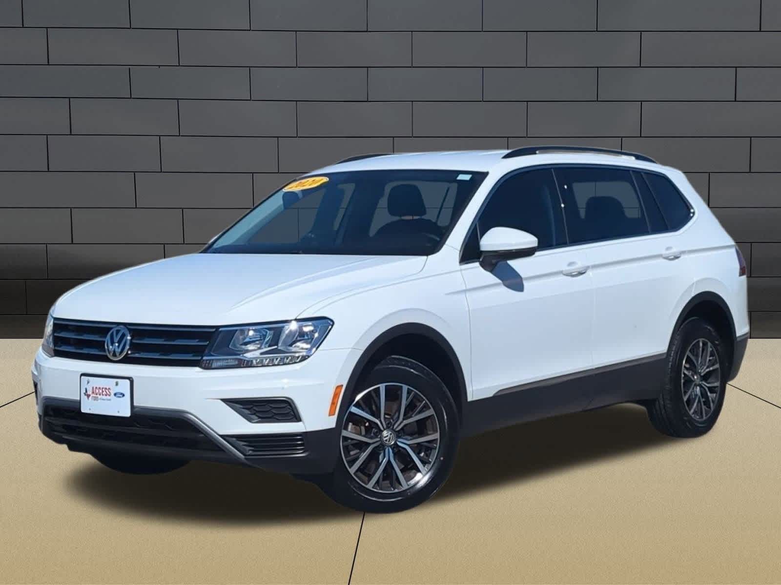 Thumbnail: 2020 Volkswagen Tiguan - 1