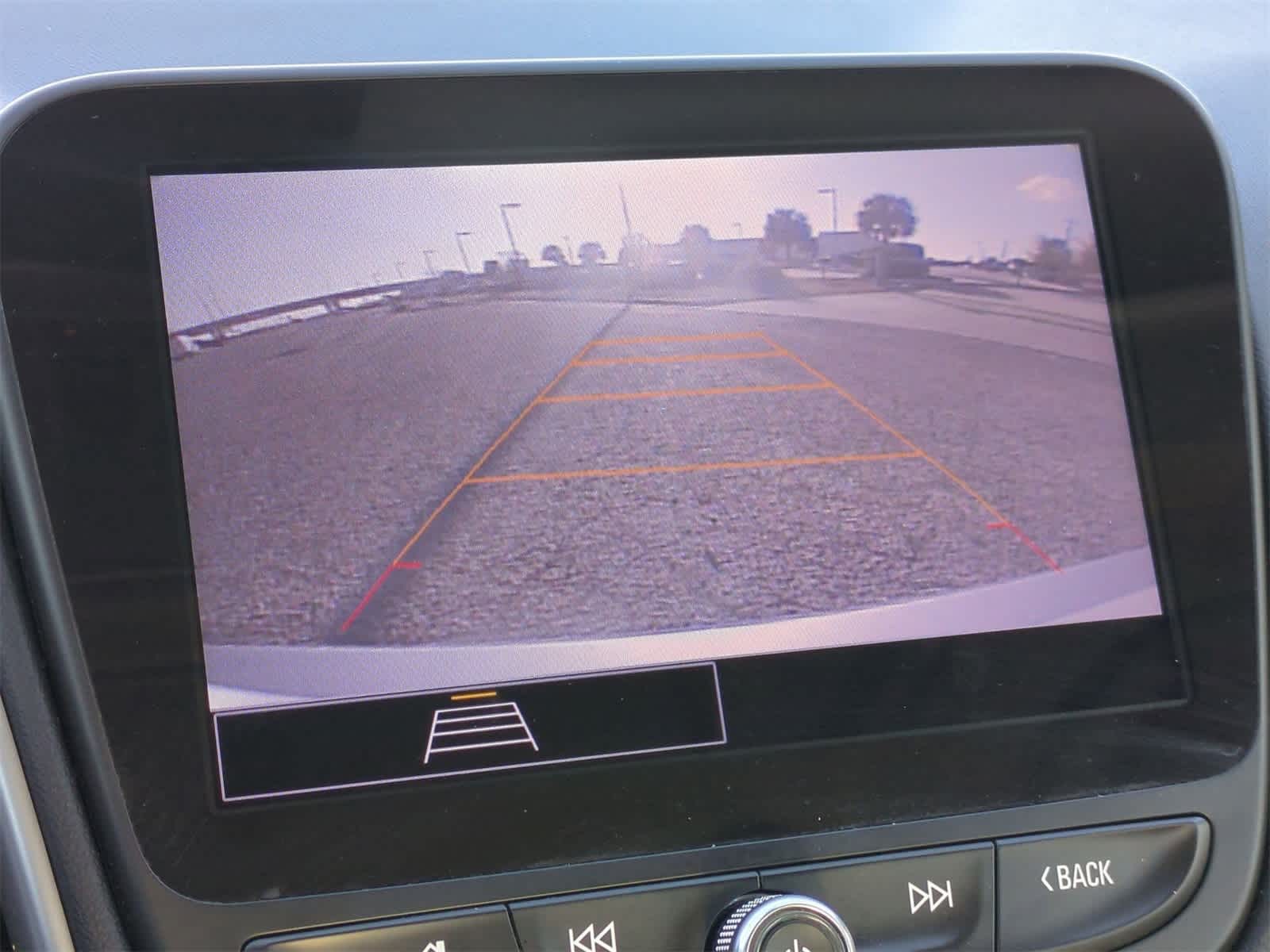 Thumbnail: 2022 Chevrolet Malibu - 14