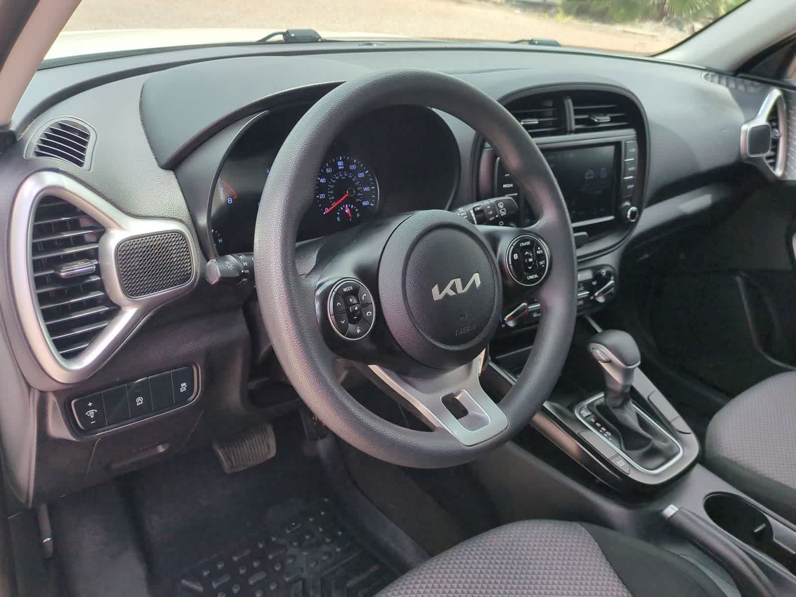 Thumbnail: 2022 Kia Soul - 10