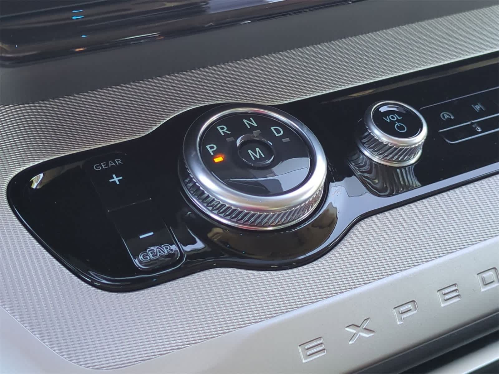 Thumbnail: 2025 Ford Expedition - 16