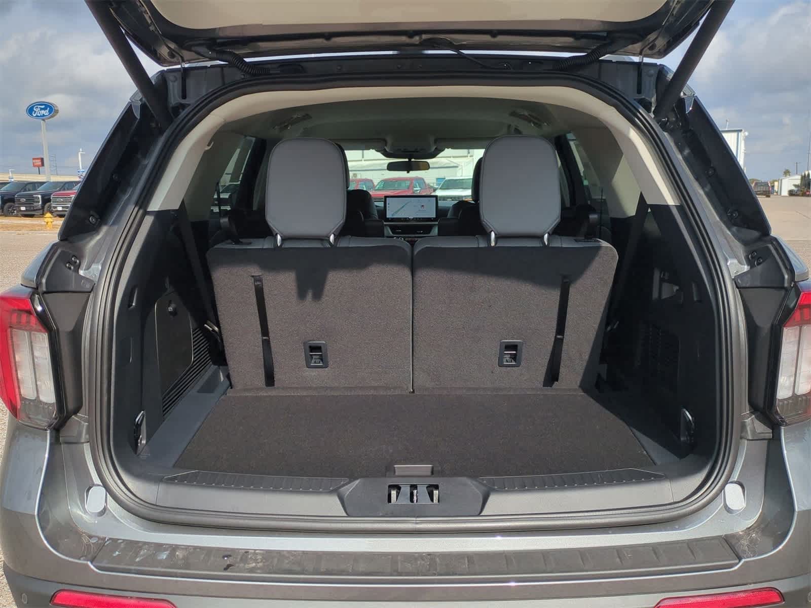 Thumbnail: 2026 Ford Explorer - 25