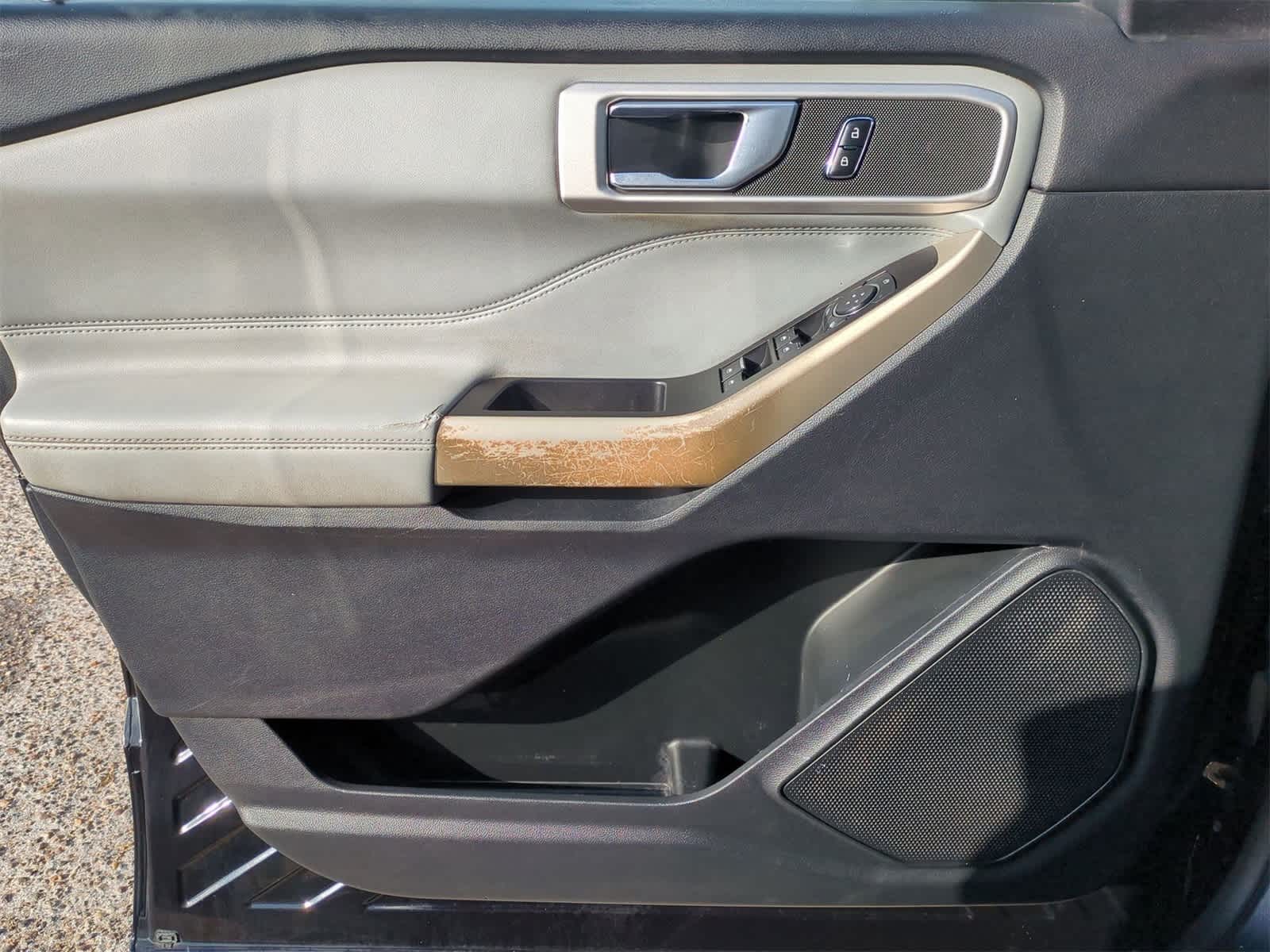 Thumbnail: 2021 Ford Explorer - 22