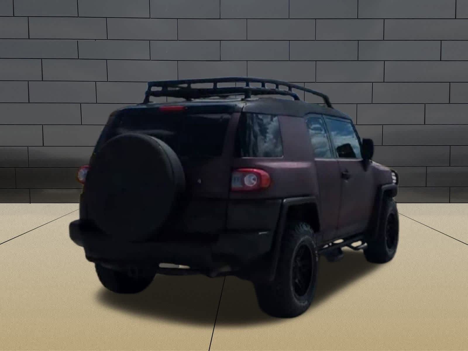 Thumbnail: 2013 Toyota FJ Cruiser - 9