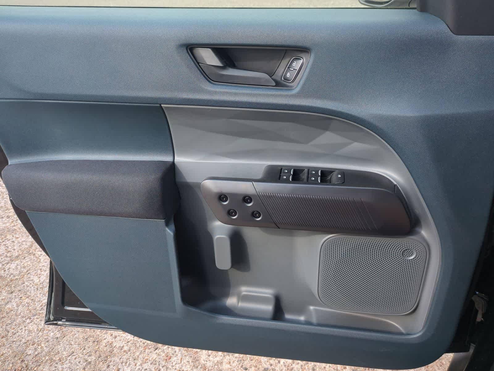 Thumbnail: 2025 Ford Maverick - 20