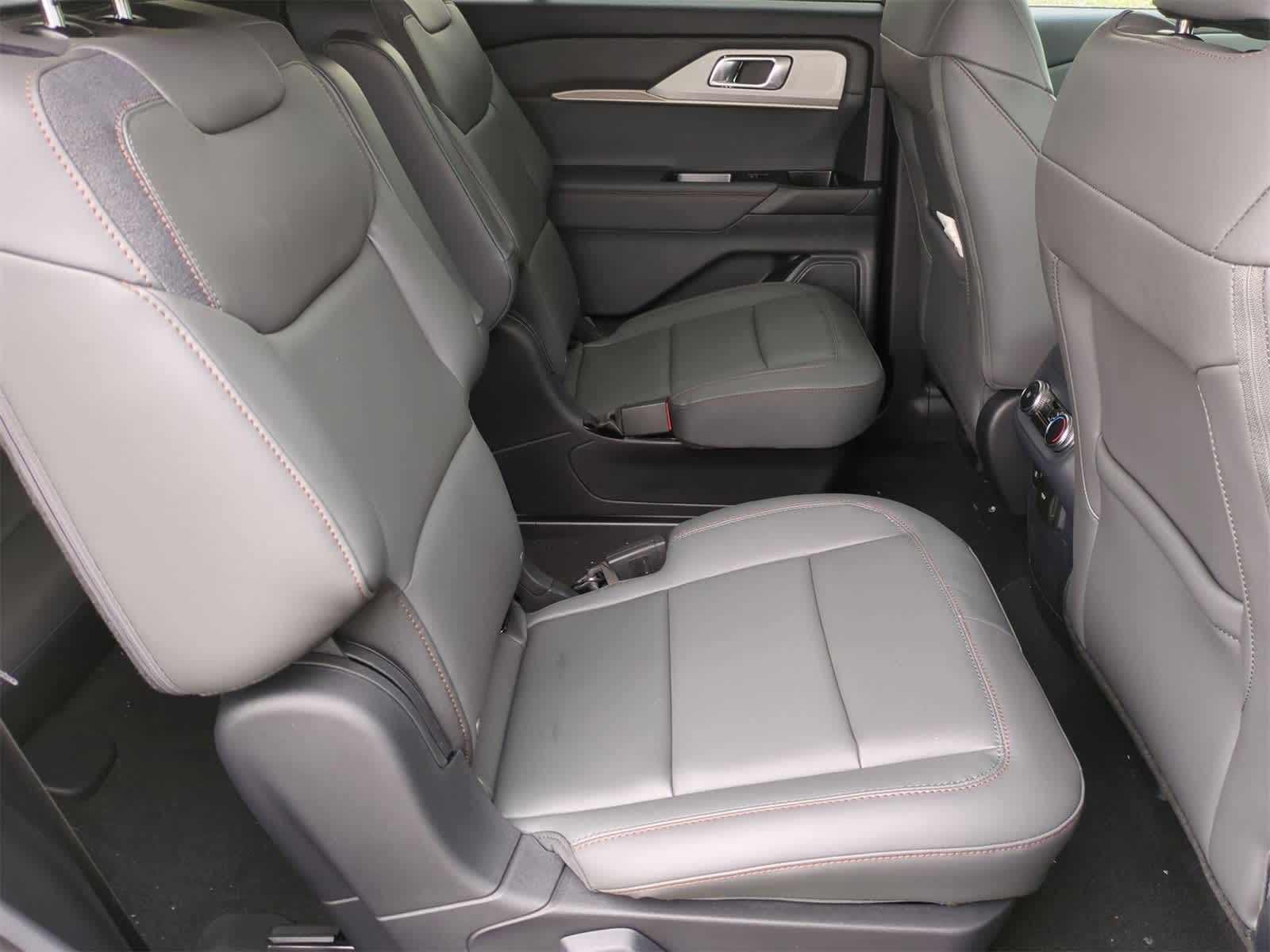 Thumbnail: 2025 Ford Explorer - 26