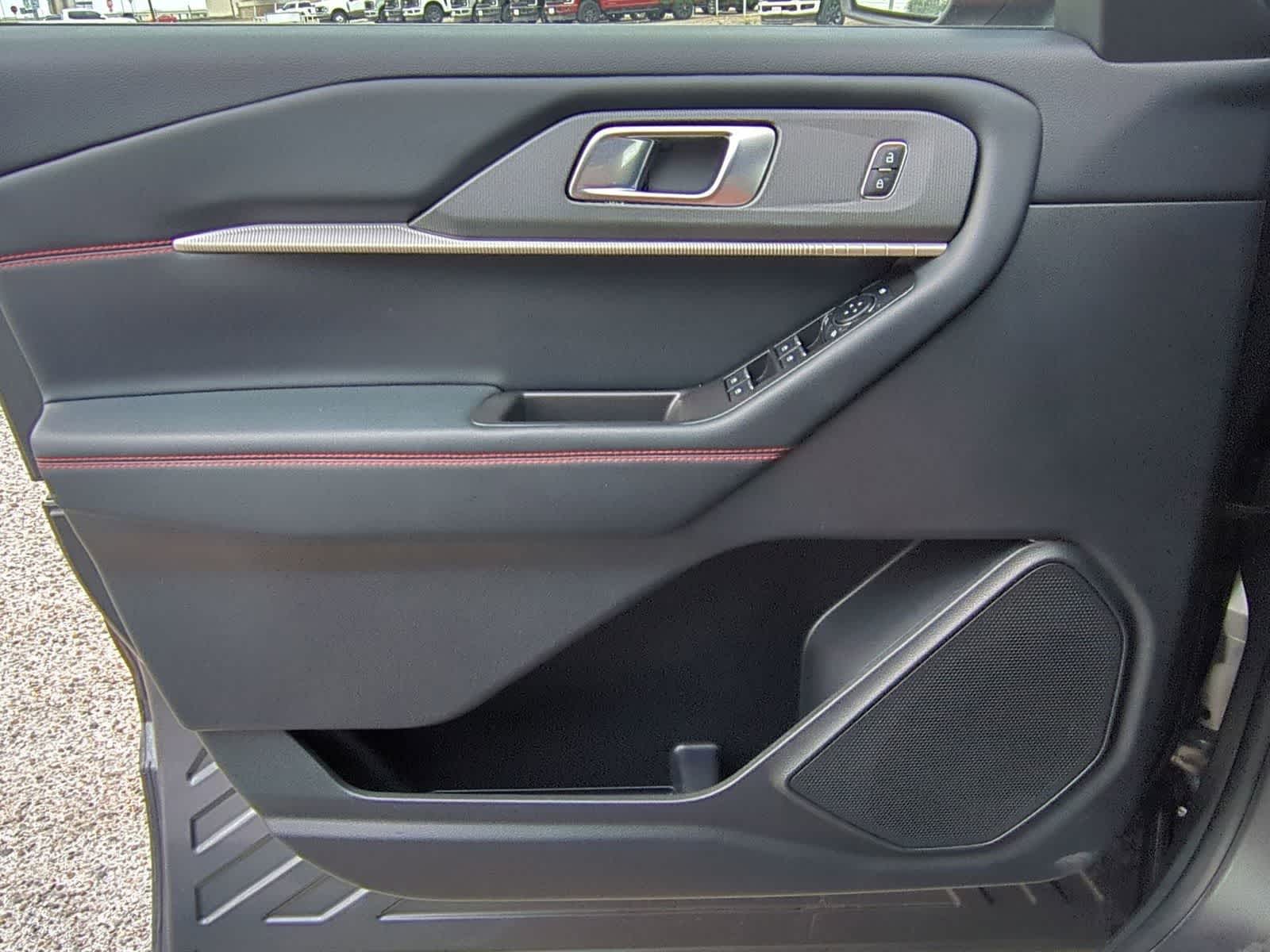 Thumbnail: 2025 Ford Explorer - 21