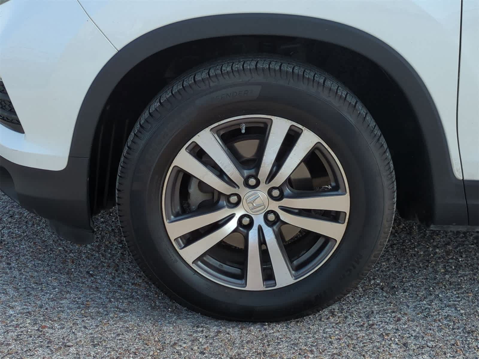 Thumbnail: 2018 Honda Pilot - 32