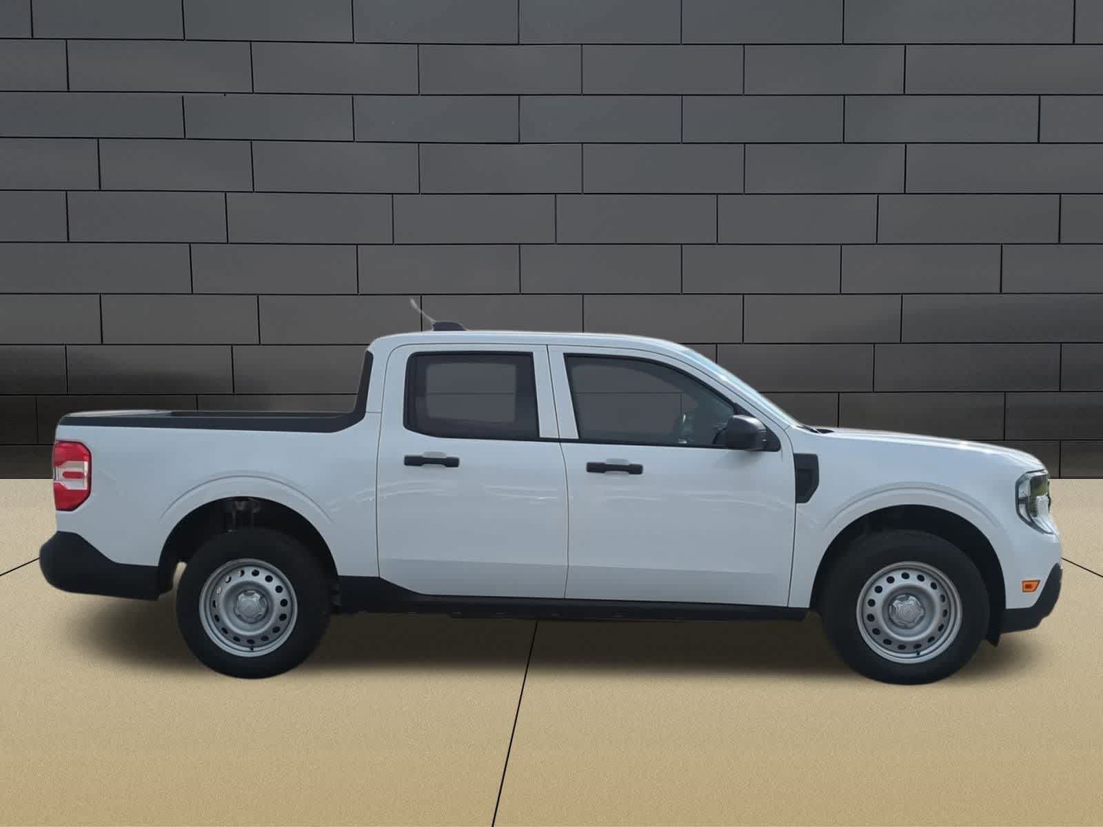 Thumbnail: 2025 Ford Maverick - 9