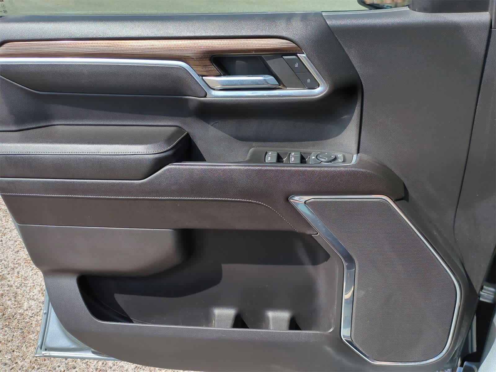 Thumbnail: 2023 Chevrolet Silverado 1500 - 21