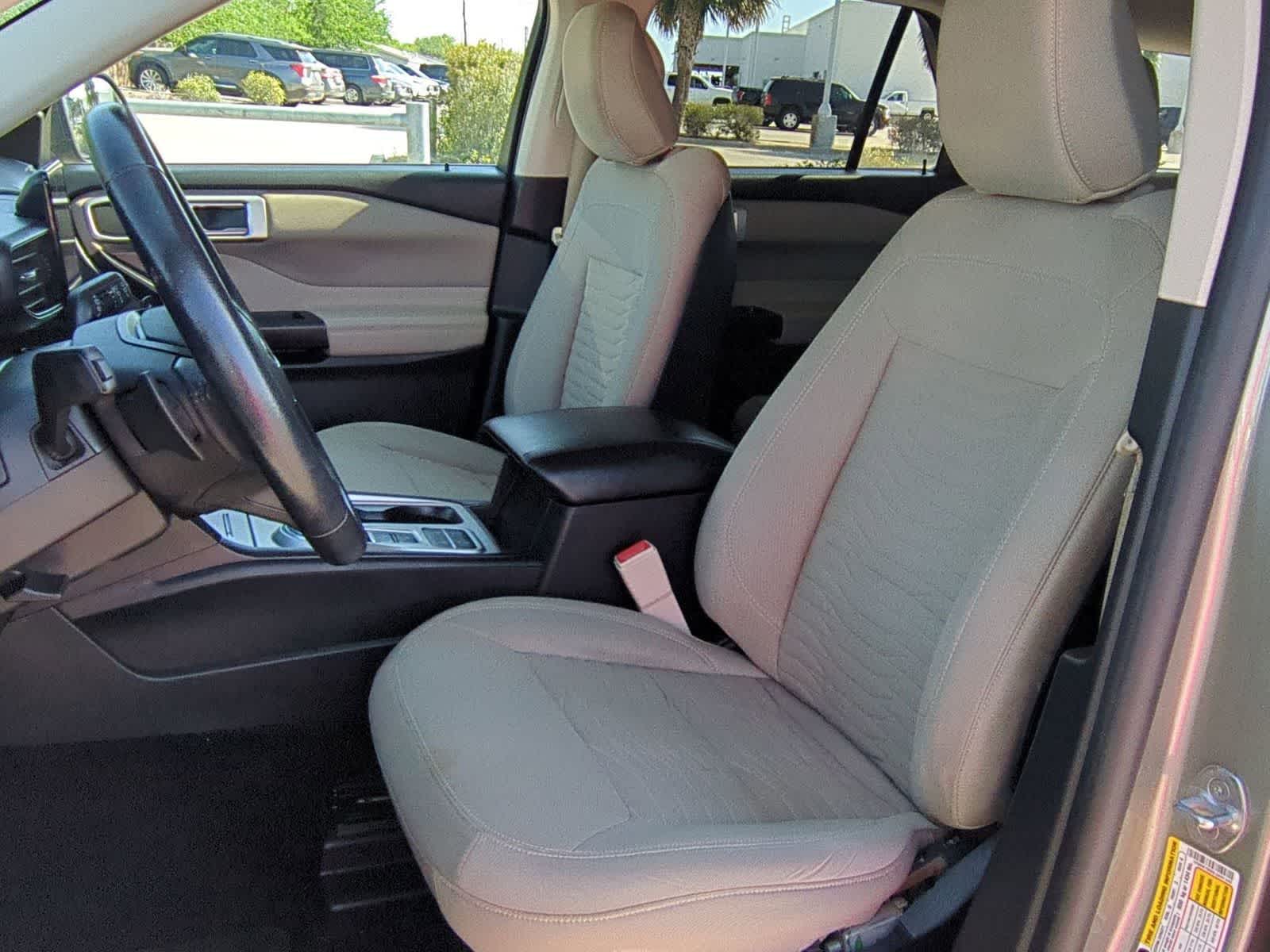 Thumbnail: 2020 Ford Explorer - 18